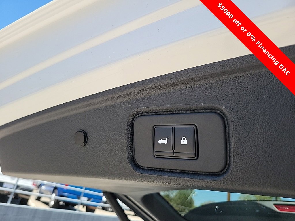 New 2025 Nissan Pathfinder SL w/ SL Premium Package image 15