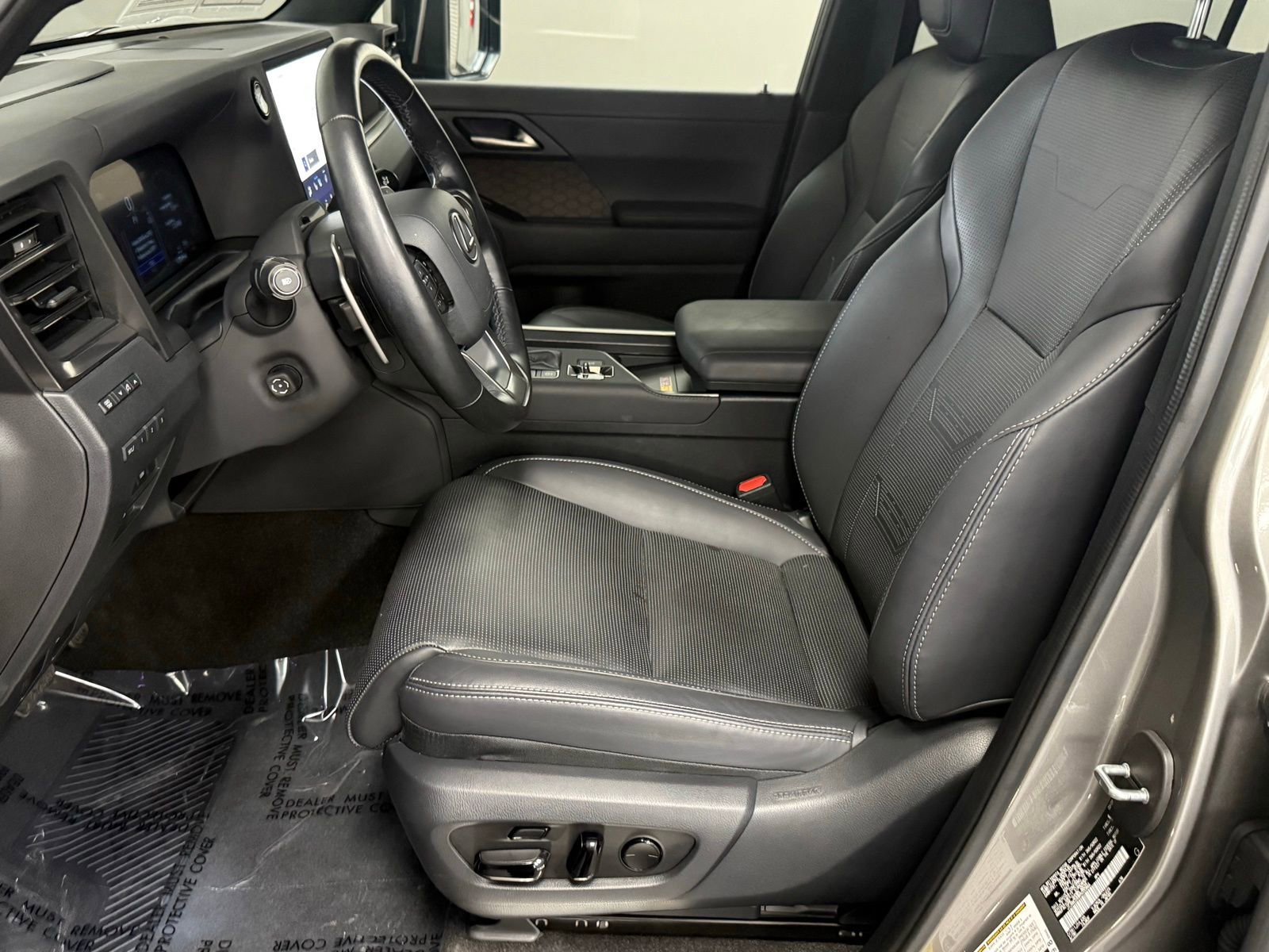 Used 2024 Lexus GX 550 w/ Accessory Package (2T) image 21