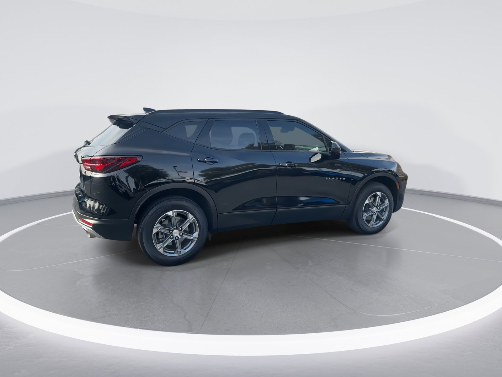 Used 2023 Chevrolet Blazer LT w/ Convenience Package image 9