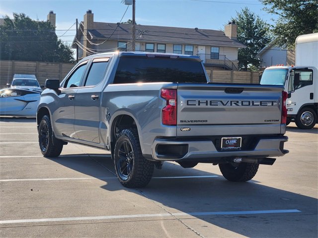 Used 2026 Chevrolet Silverado 1500 Custom w/ Turbomax Blackout Package RWD video 3