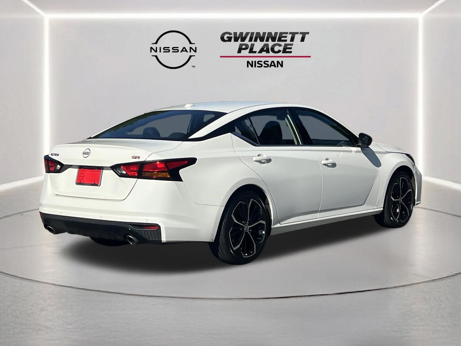 Used 2024 Nissan Altima 2.5 SR FWD image 24