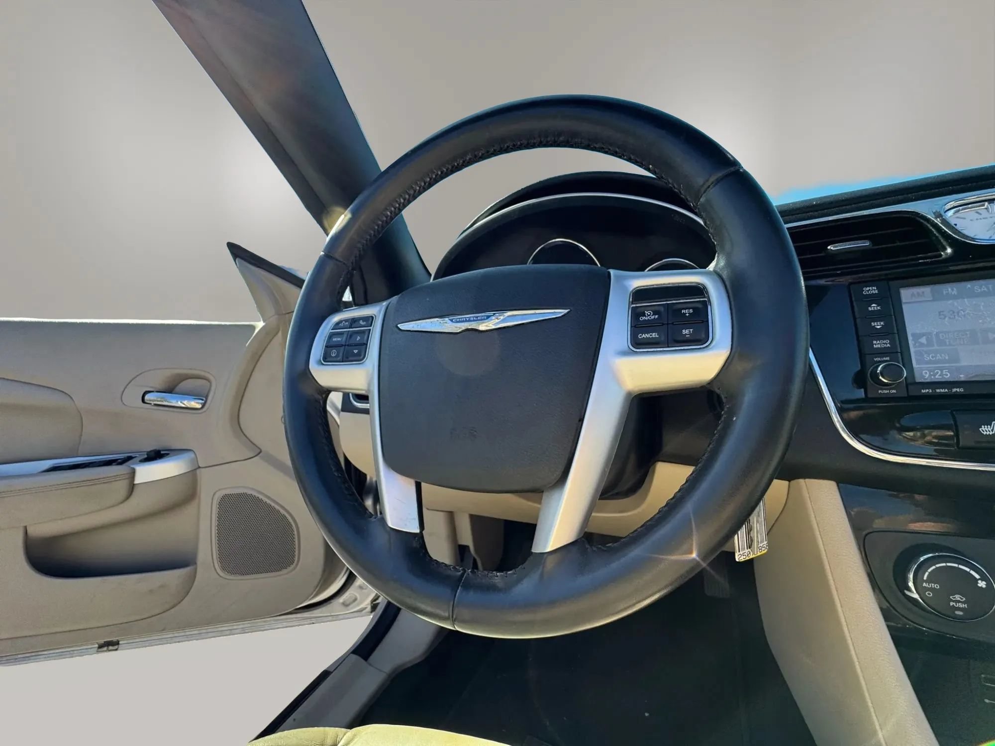 Used 2011 Chrysler 200 Limited FWD image 24