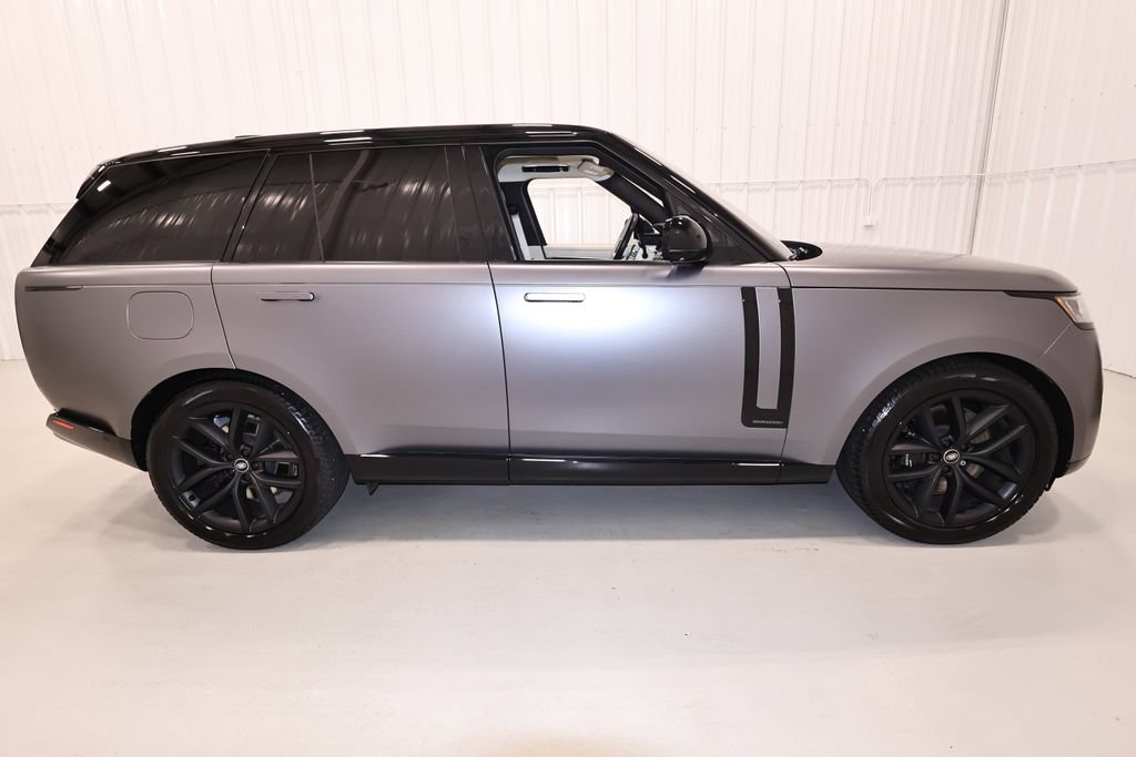 Used 2023 Land Rover Range Rover Autobiography AWD/4WD image 2