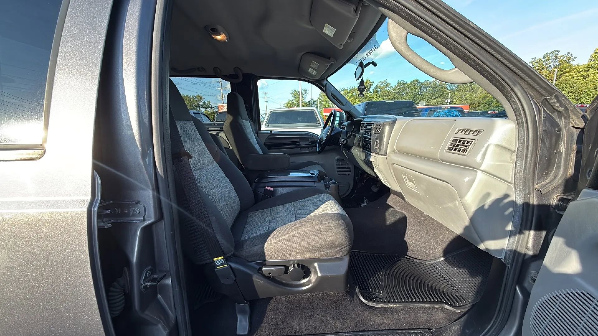 Used 2004 Ford F250 XLT image 17