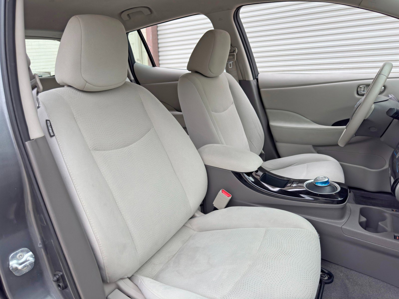 Used 2015 Nissan Leaf SV FWD image 31