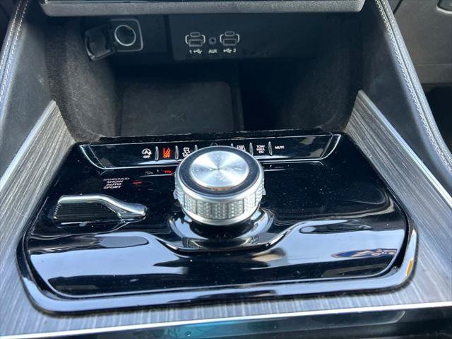 Certified 2024 Jeep Wagoneer Series II AWD/4WD image 26