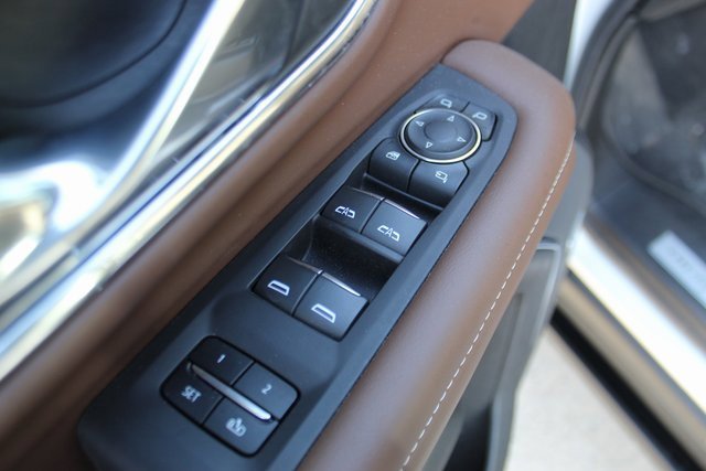 Used 2024 Chevrolet Tahoe High Country image 10