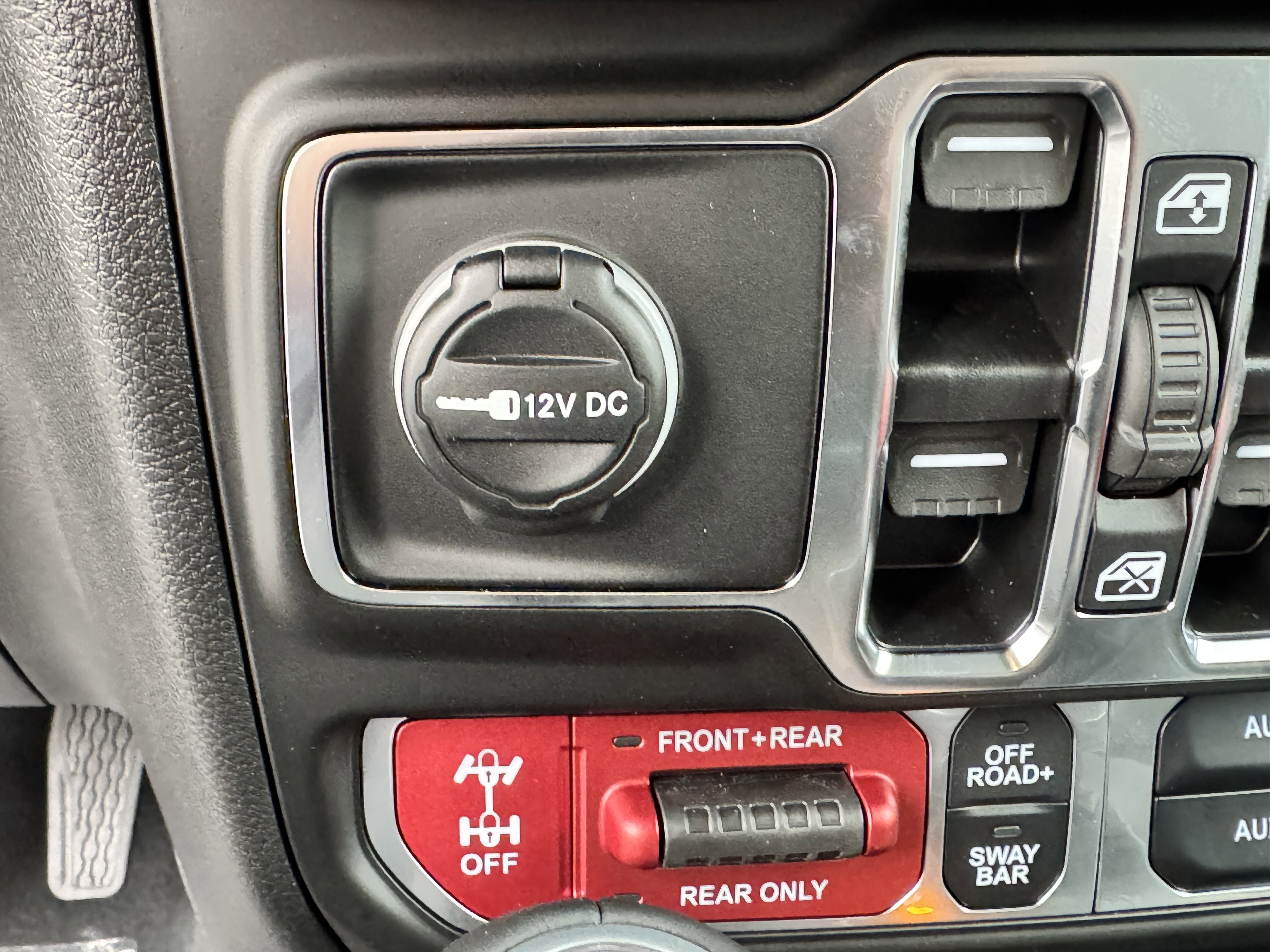 New 2025 Jeep Wrangler Unlimited Rubicon image 28