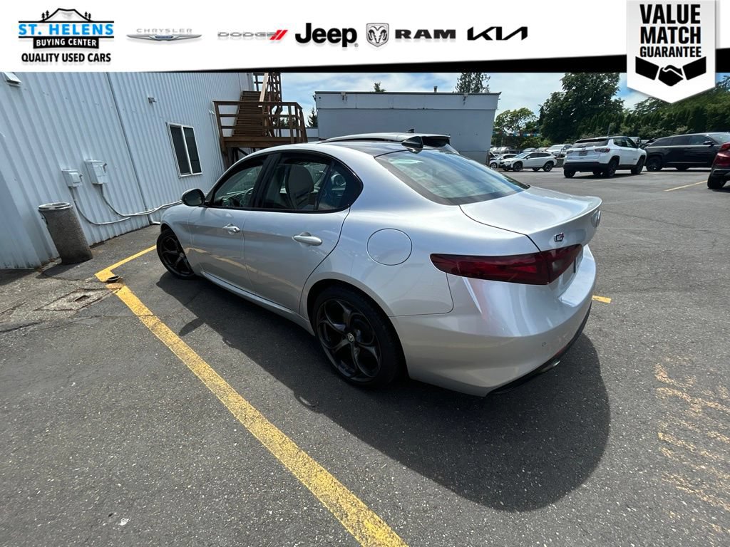 Used 2019 Alfa Romeo Giulia Ti Sport w/ Quick Order Package 22S Sport AWD/4WD image 8