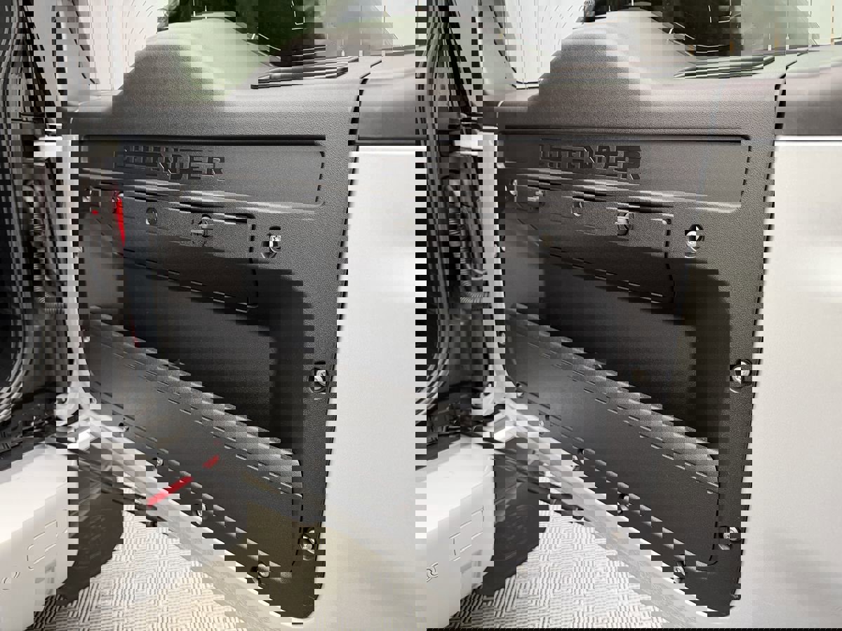 Used 2020 Land Rover Defender 110 First Edition image 55