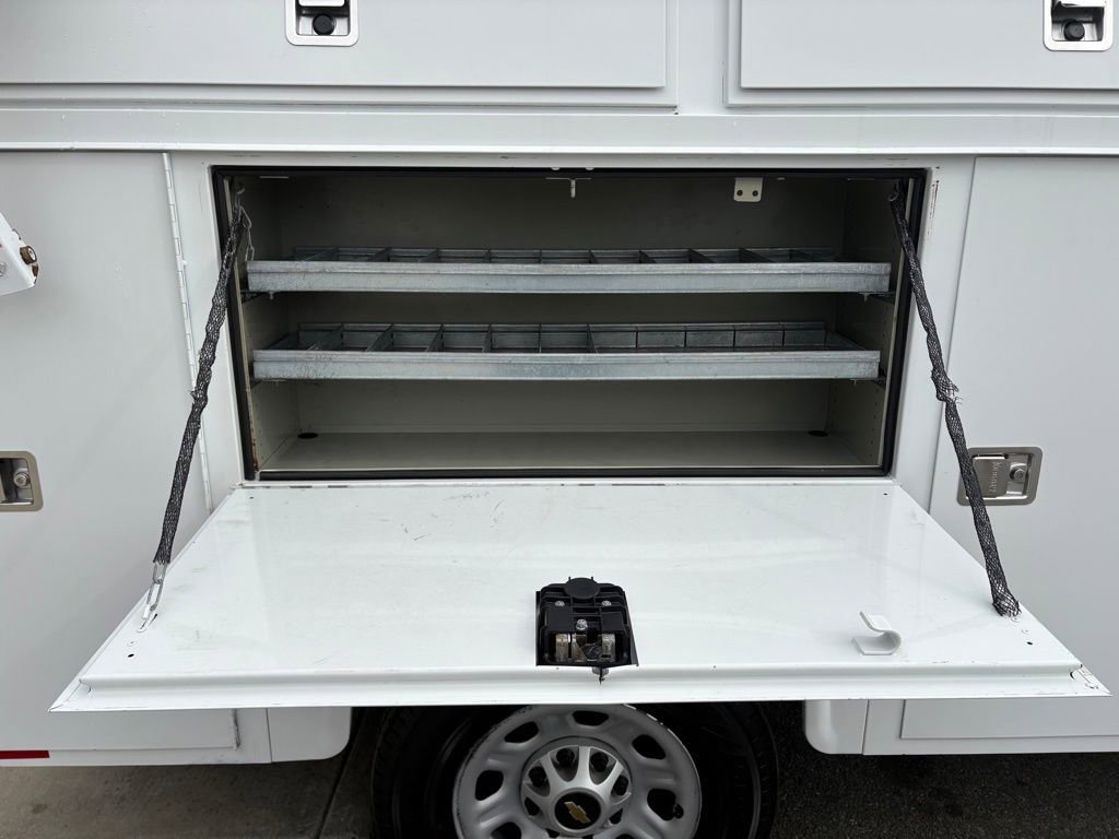 Used 2015 Chevrolet Silverado 3500 W/T image 25