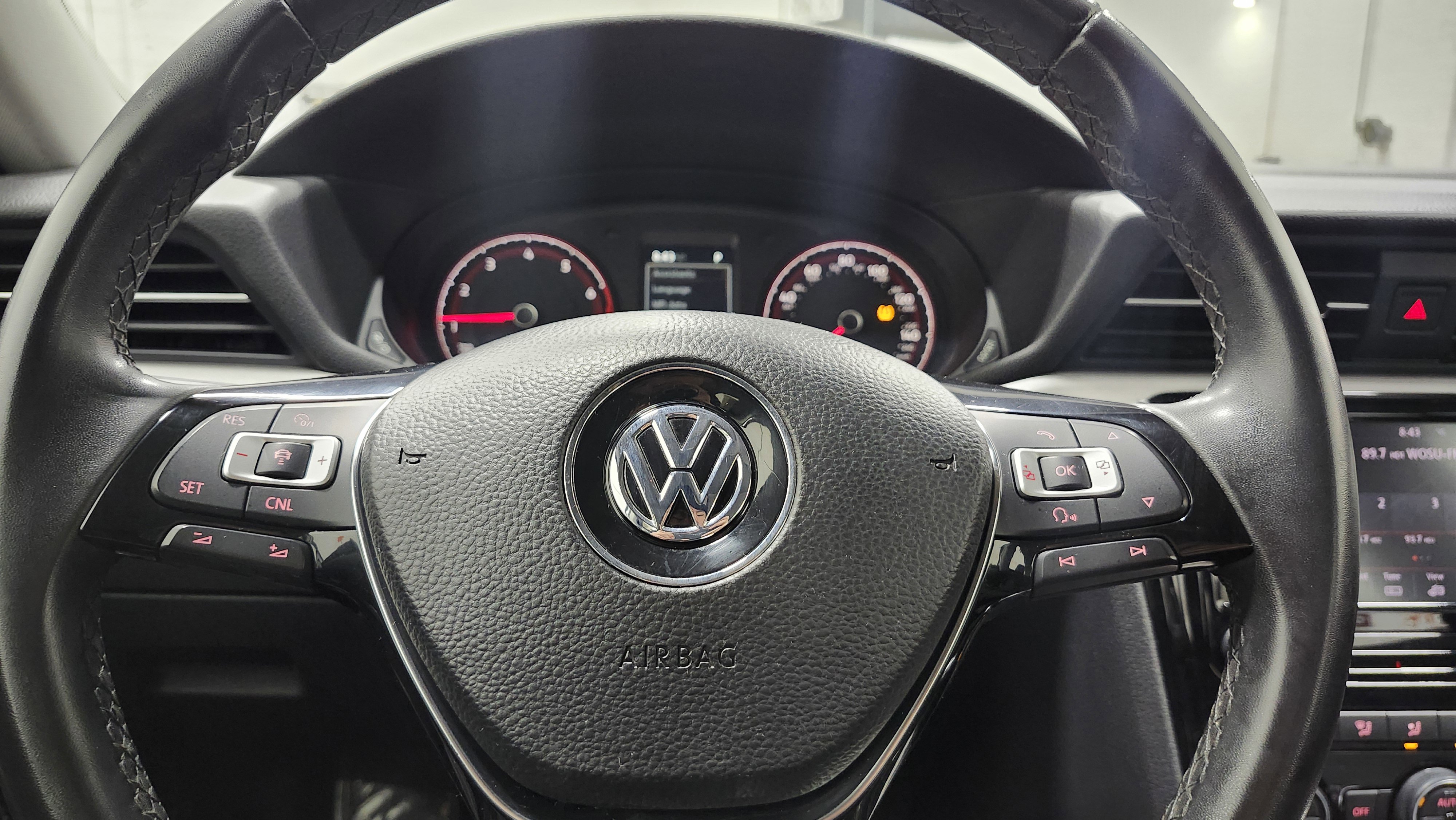 Used 2021 Volkswagen Passat 2.0T SE image 26