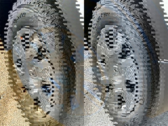 New 2026 Nissan Kicks S image 11