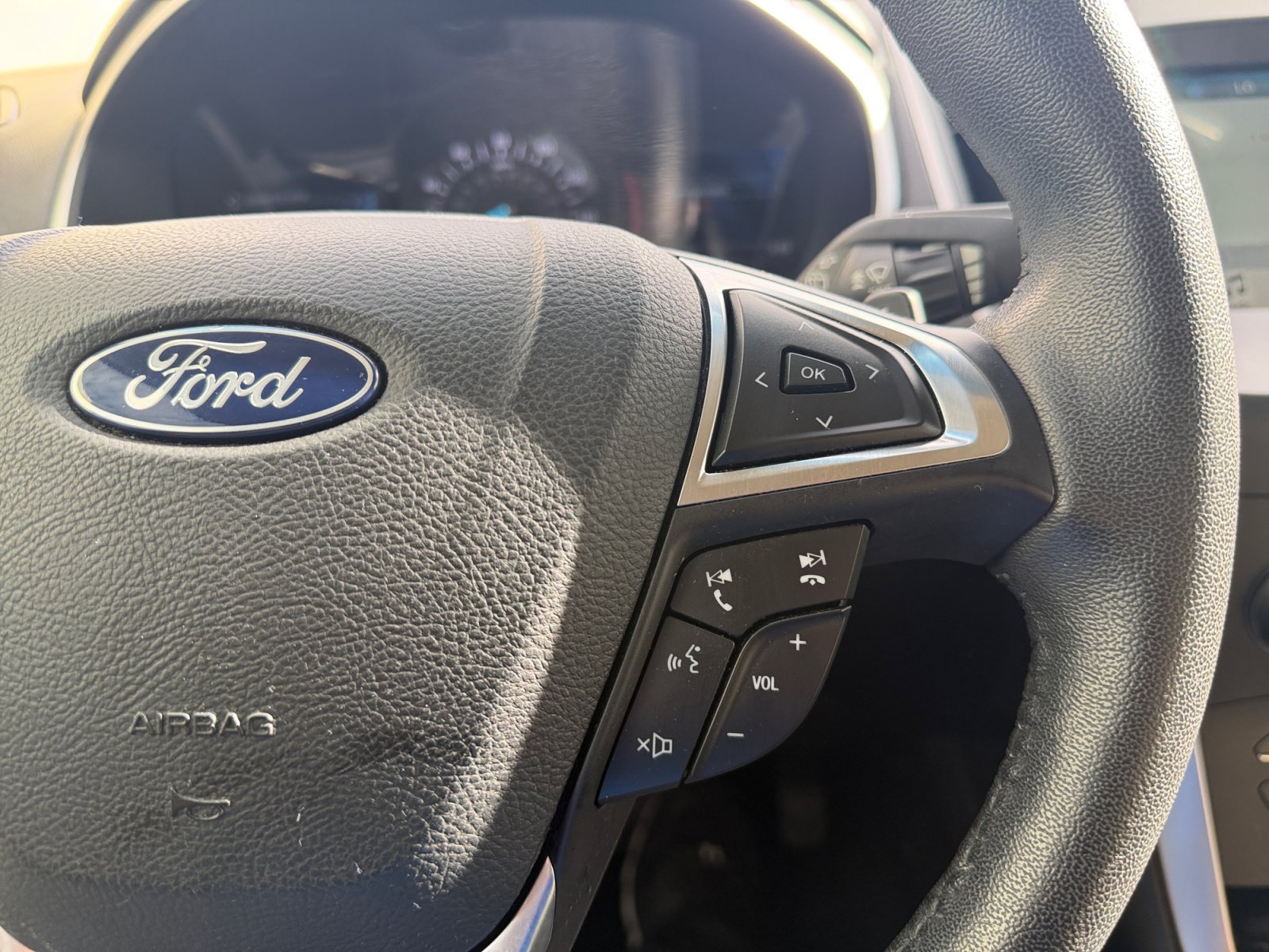Used 2018 Ford Edge SEL w/ Equipment Group 201A FWD image 18