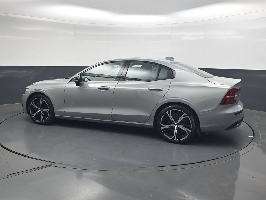 Used 2024 Volvo S60 B5 Core w/ Climate Package FWD image 8