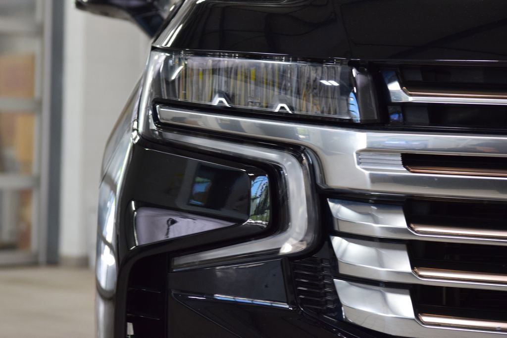Used 2022 Chevrolet Tahoe High Country AWD/4WD image 12