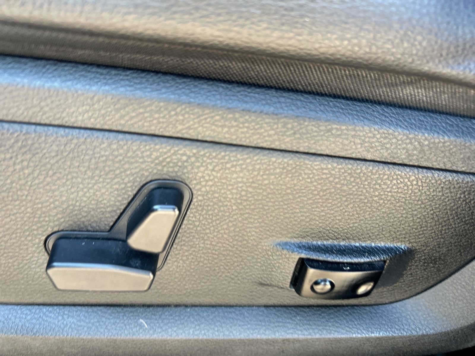 Used 2017 RAM 1500 Sport image 26