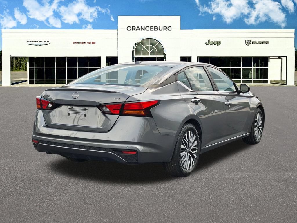 Used 2024 Nissan Altima 2.5 SV FWD image 7