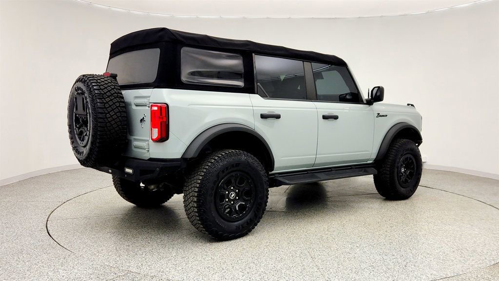 Used 2022 Ford Bronco Black Diamond image 5