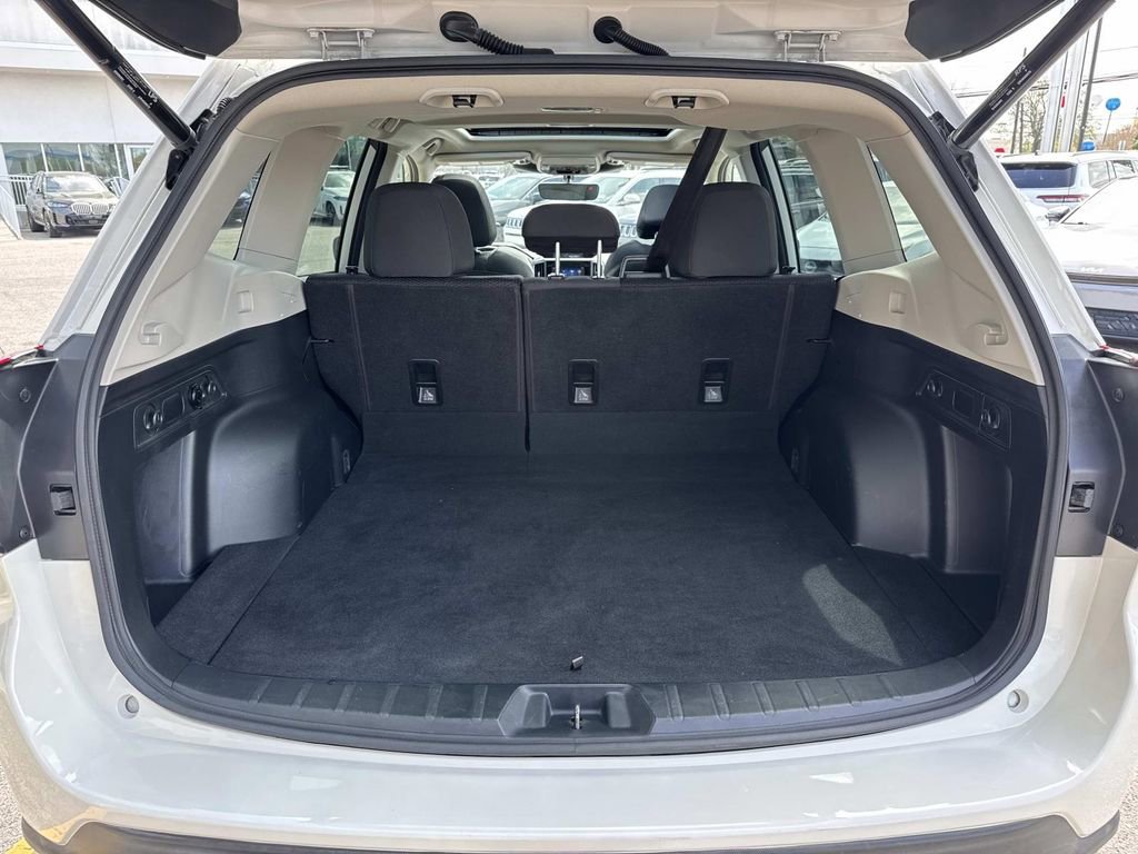 Used 2022 Subaru Forester Premium AWD/4WD image 9