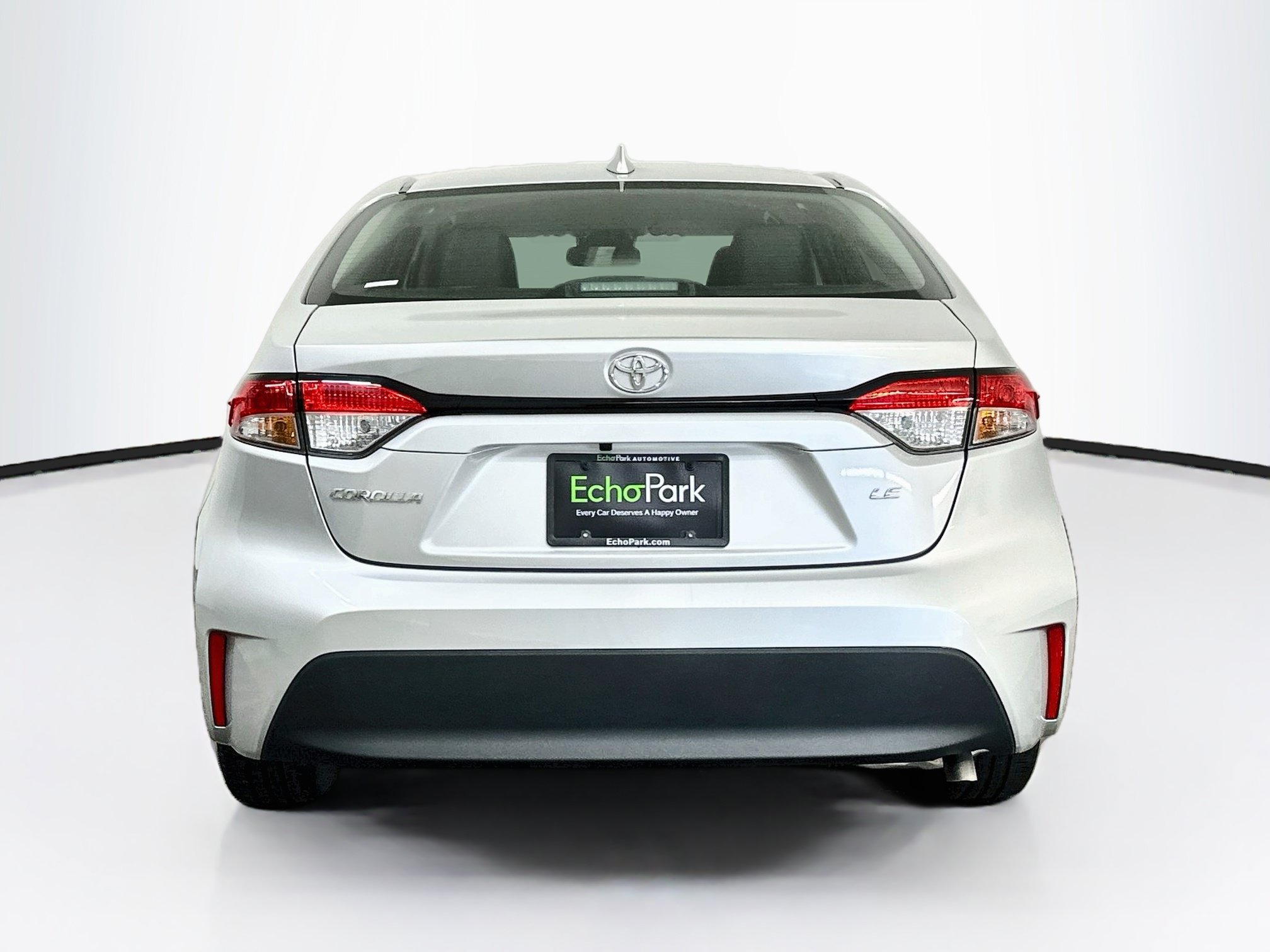 Used 2025 Toyota Corolla LE FWD image 7