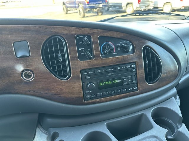Used 2004 Ford E-150 and Econoline 150 image 18