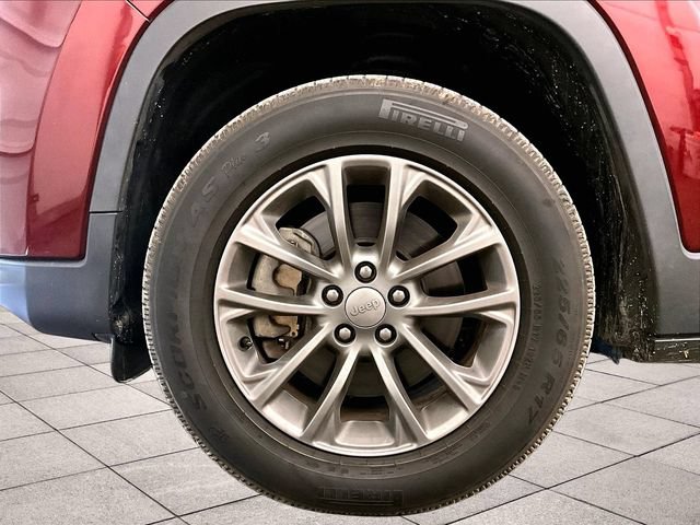 Used 2020 Jeep Cherokee Latitude Plus w/ Cold Weather Group AWD/4WD image 8