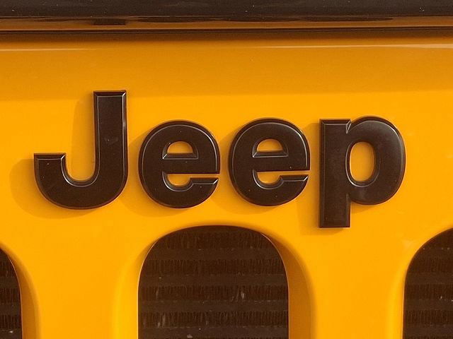 Used 2012 Jeep Wrangler Unlimited Sport image 30