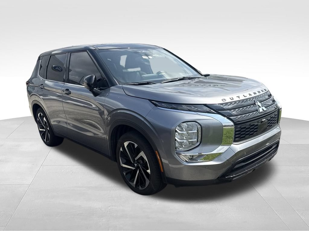 Used 2023 Mitsubishi Outlander SEL FWD image 6