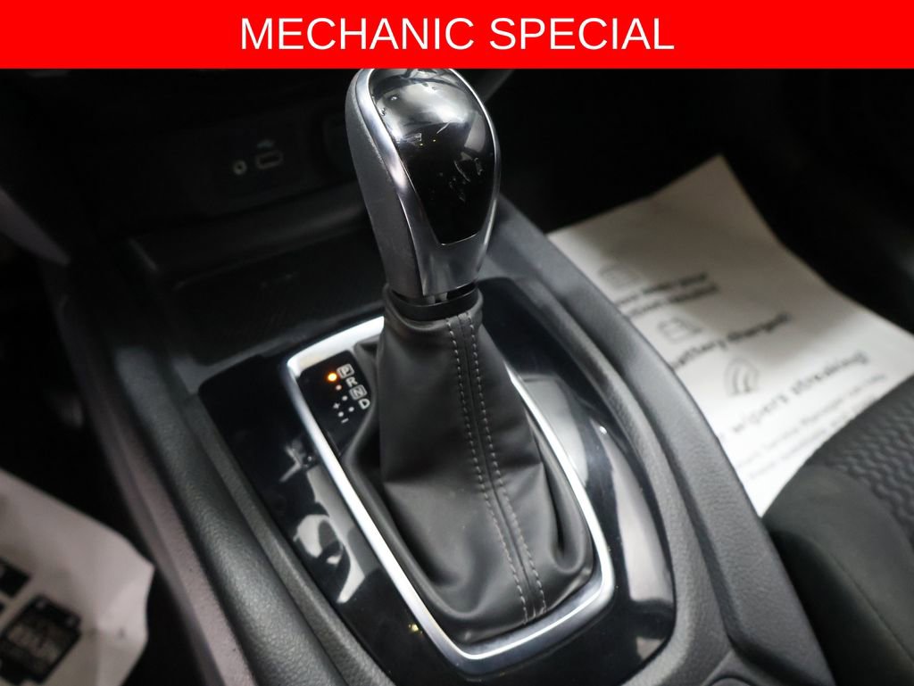 Used 2019 Nissan Rogue Sport S image 10