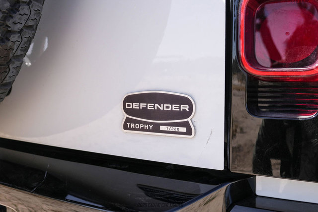 Used 2023 Land Rover Defender 90 X-Dynamic SE AWD/4WD image 96