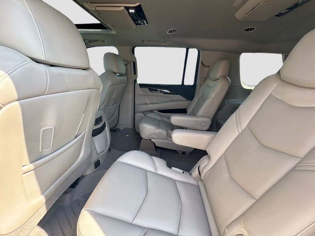 Used 2020 Cadillac Escalade ESV Premium Luxury AWD/4WD image 25