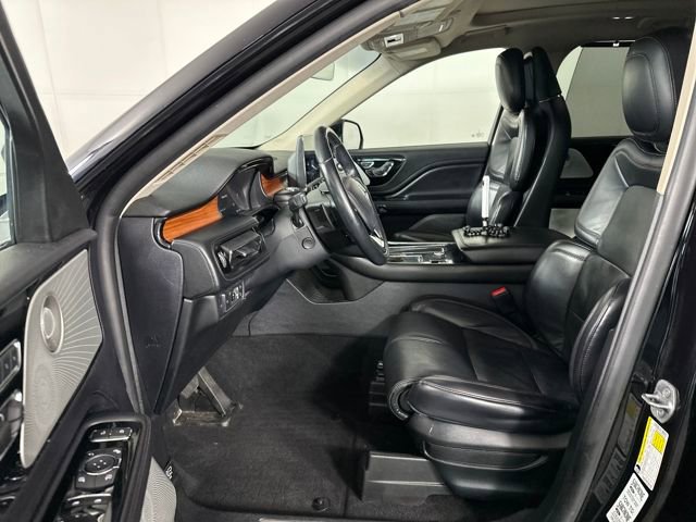 Used 2020 Lincoln Aviator Reserve w/ Equipment Group 202A image 11