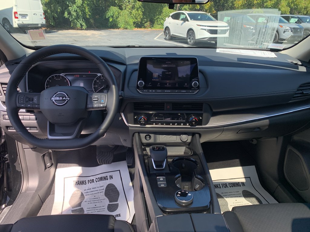 Certified 2026 Nissan Rogue Dark Armor AWD/4WD image 21
