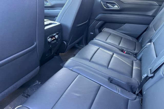 Used 2024 GMC Yukon SLT AWD/4WD image 14