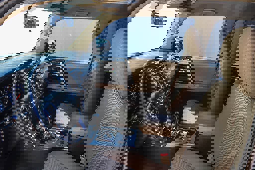 Used 2017 Toyota 4Runner SR5 image 16