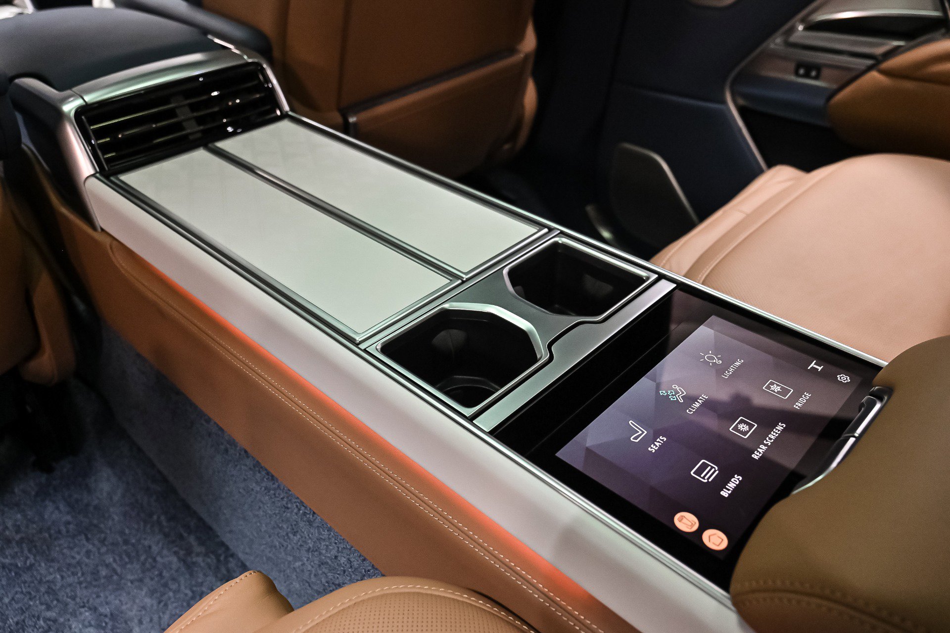 Used 2023 Land Rover Range Rover LWB SV Autobiography image 42