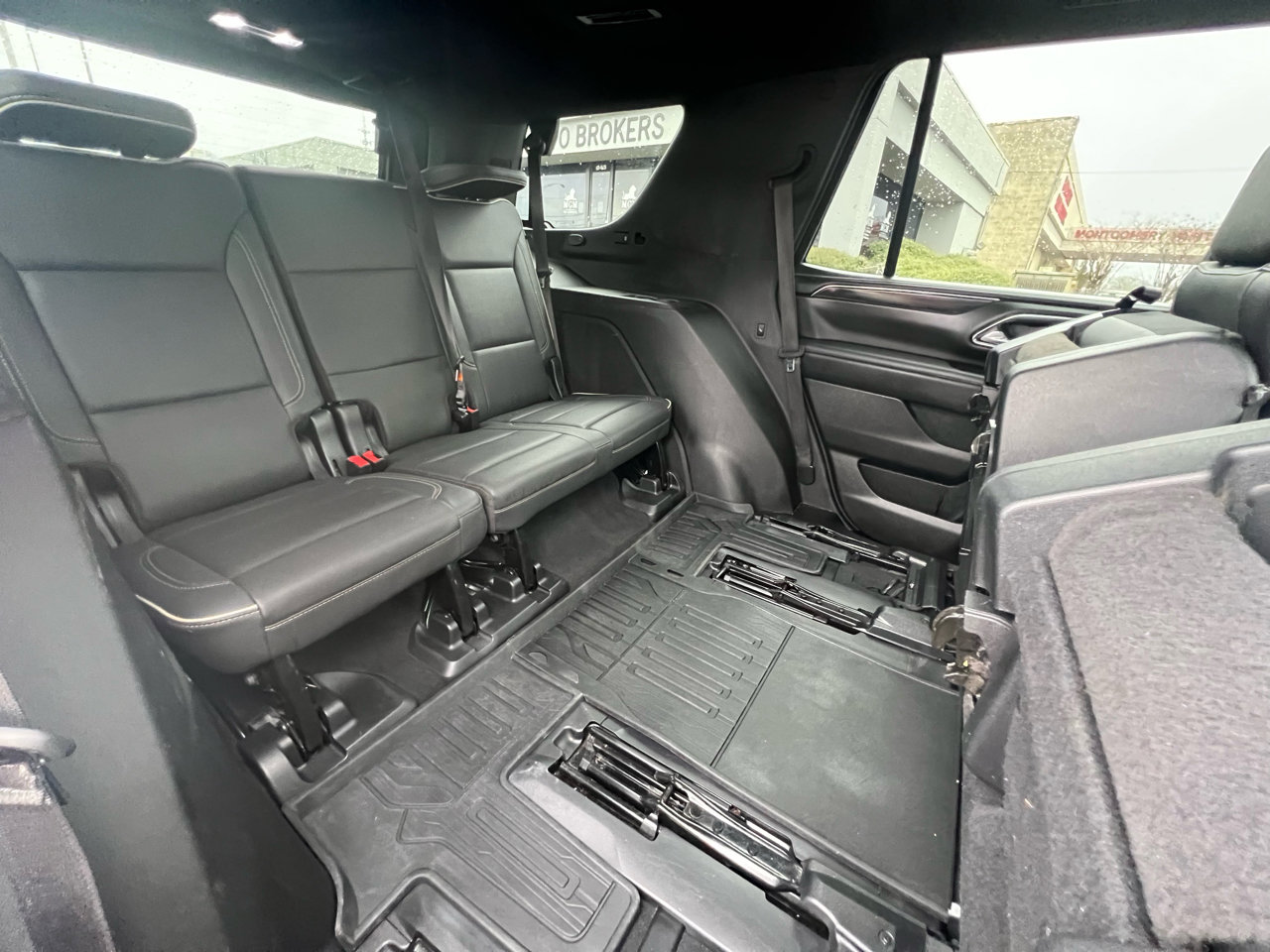 Used 2022 GMC Yukon SLT w/ SLT Premium Package image 48