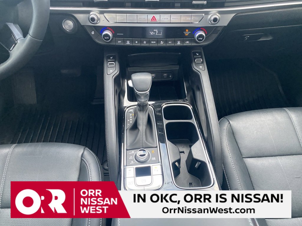 Used 2024 Kia Telluride EX w/ EX Captain's Chair Package image 27