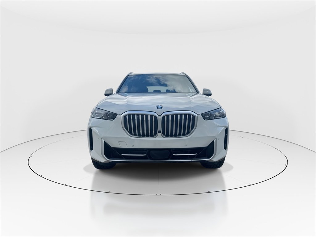 Used 2024 BMW X5 xDrive50e w/ Premium Package image 3