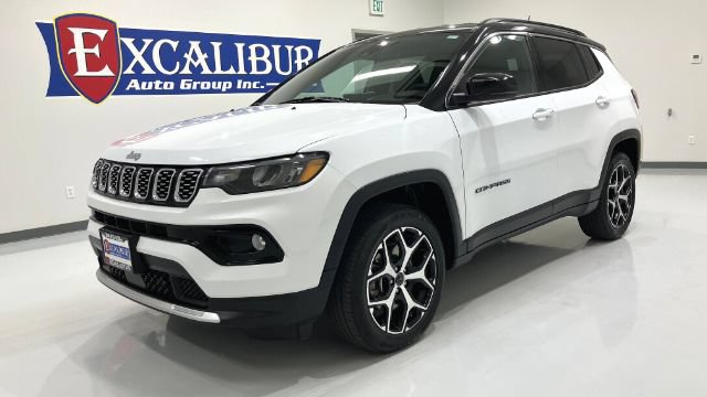 Used 2025 Jeep Compass Limited AWD/4WD image 10