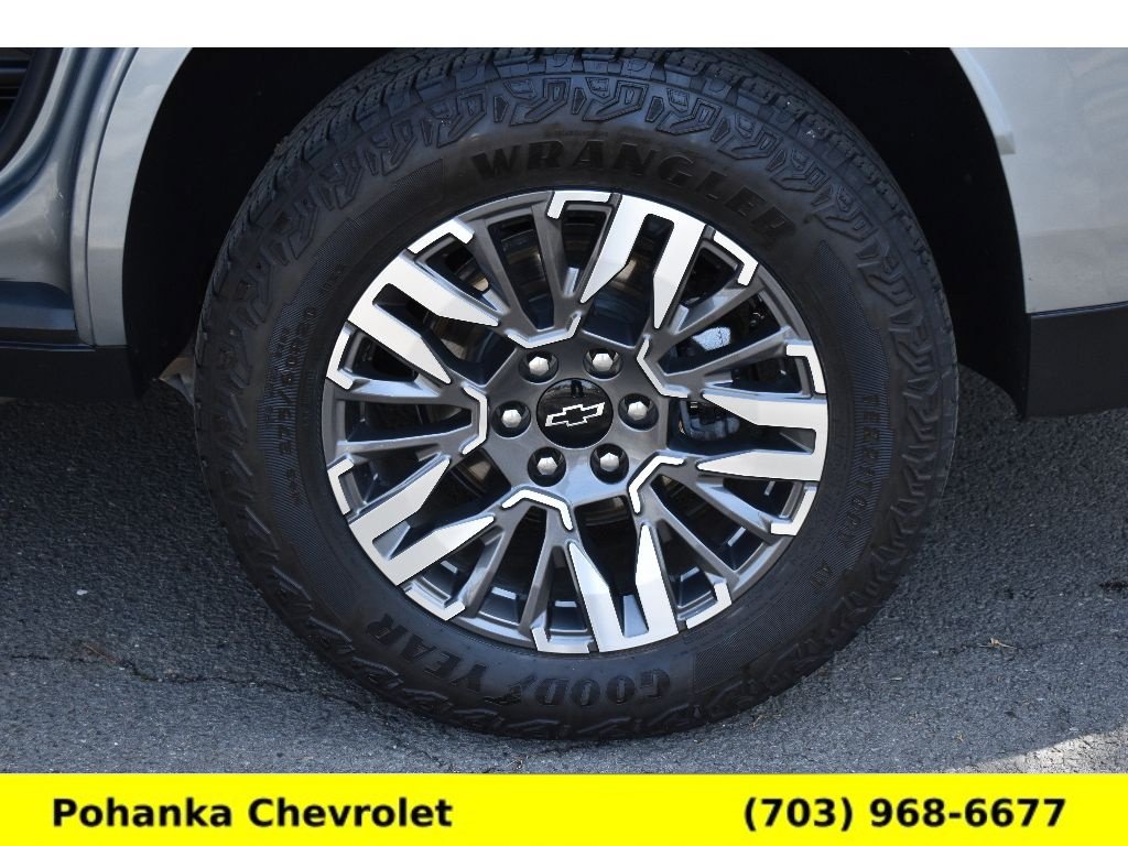 Used 2025 Chevrolet Tahoe Z71 AWD/4WD image 32