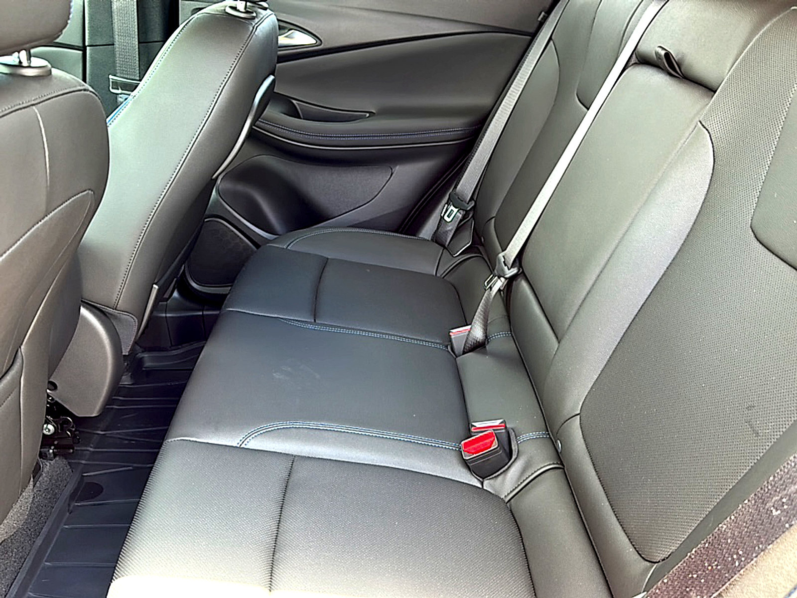 Used 2026 Buick Encore GX Sport Touring w/ Advanced Technology Package FWD image 18