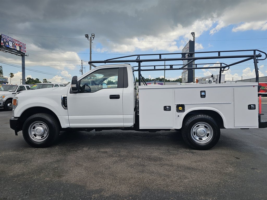 Used 2022 Ford F250 XL w/ Power Equipment Group RWD image 8
