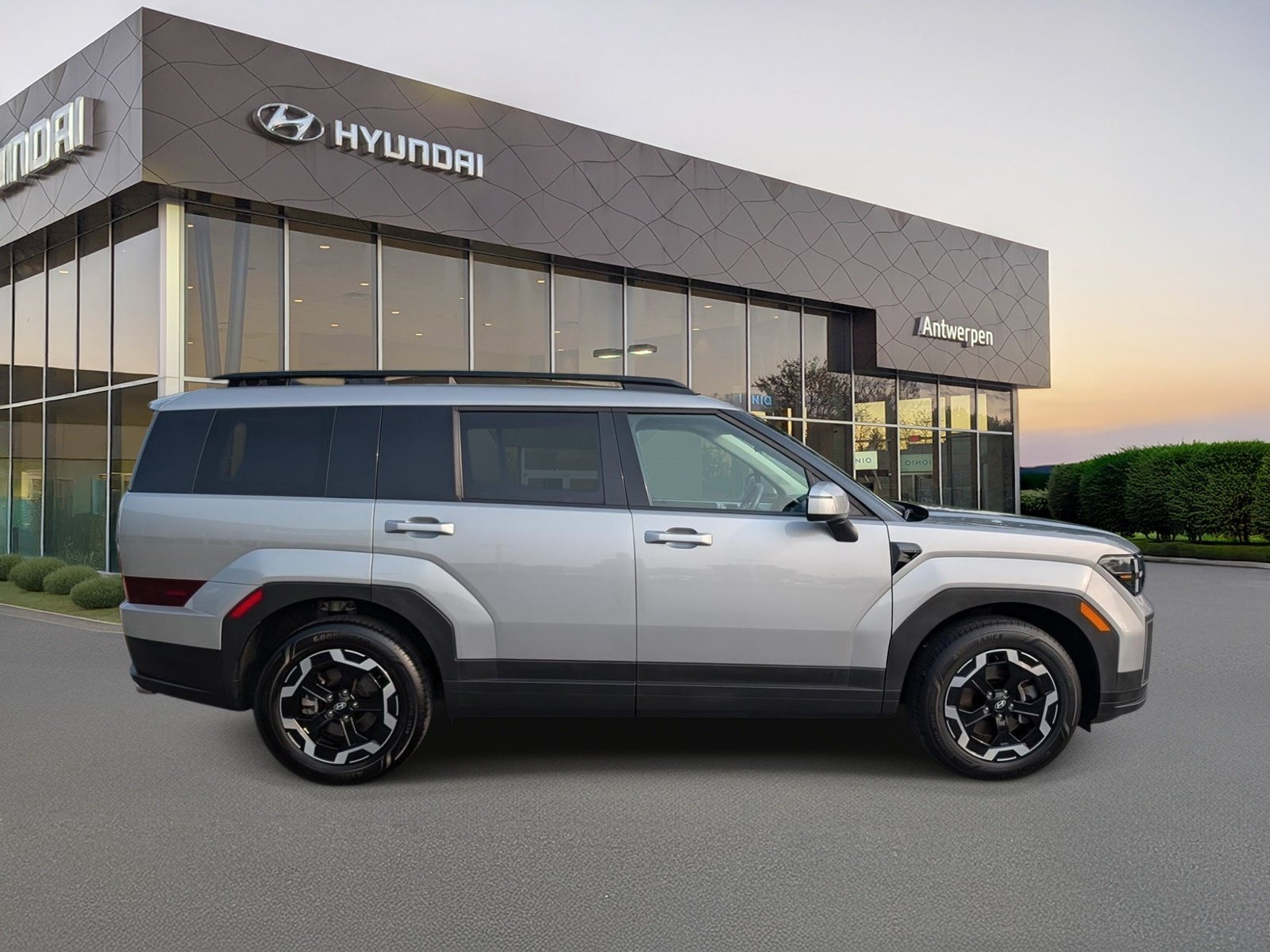 Used 2024 Hyundai Santa Fe SEL AWD/4WD image 2