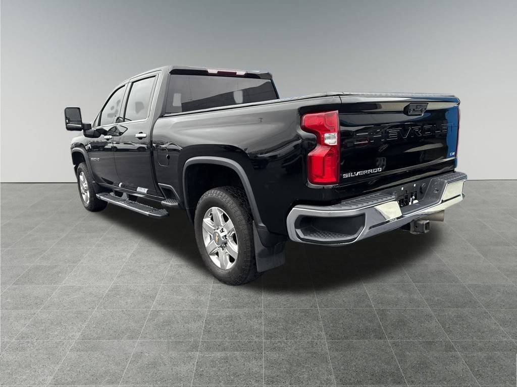 Used 2023 Chevrolet Silverado 2500 LTZ image 3