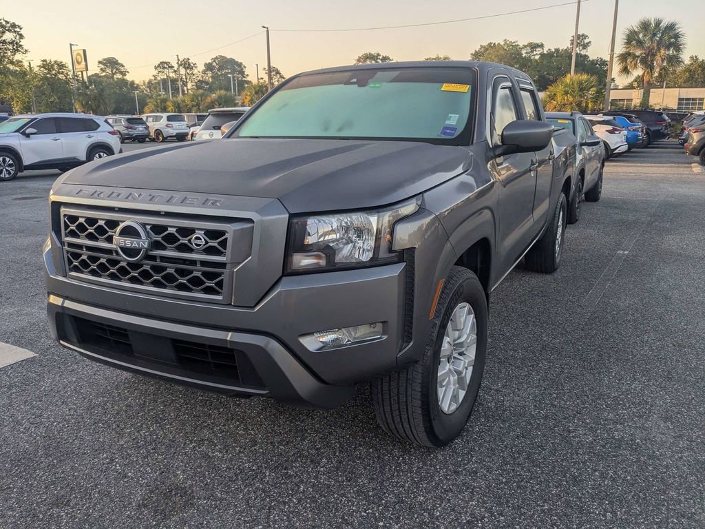 Used 2022 Nissan Frontier SV RWD image 3