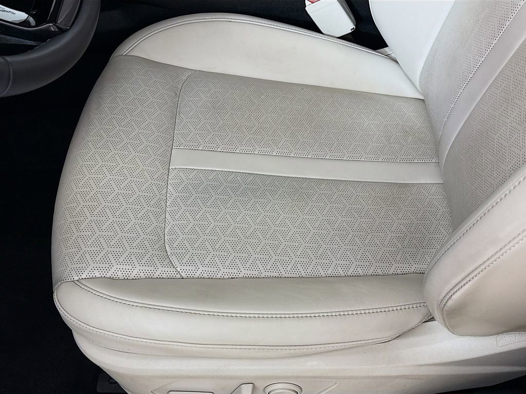 Used 2023 Kia Sorento X-Line EX image 20