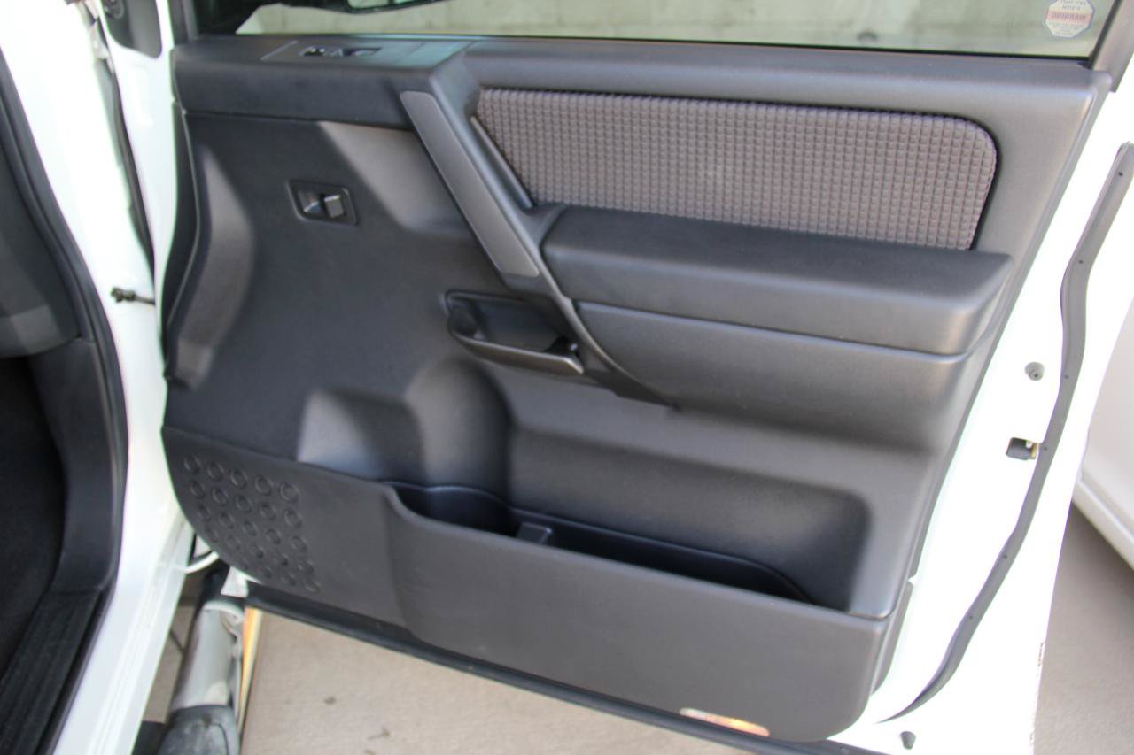 Used 2008 Nissan Titan SE AWD/4WD image 24