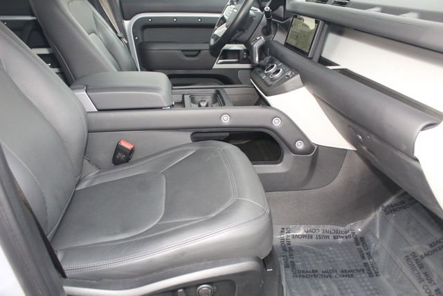 Used 2024 Land Rover Defender 110 S image 26